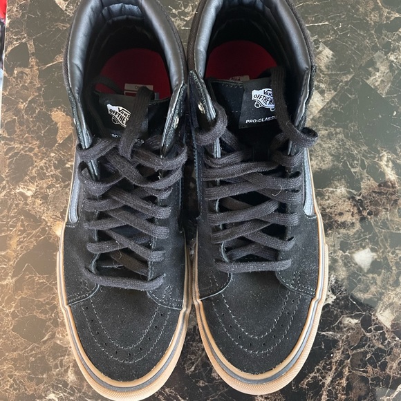 Black Gum Sole Sk8-Hi Pro Vans - Picture 3 of 7